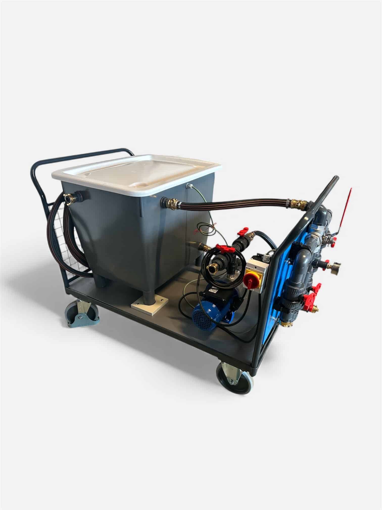 Bild einer CIP Reinigungsstation für Wärmetauscher von der linken Seite