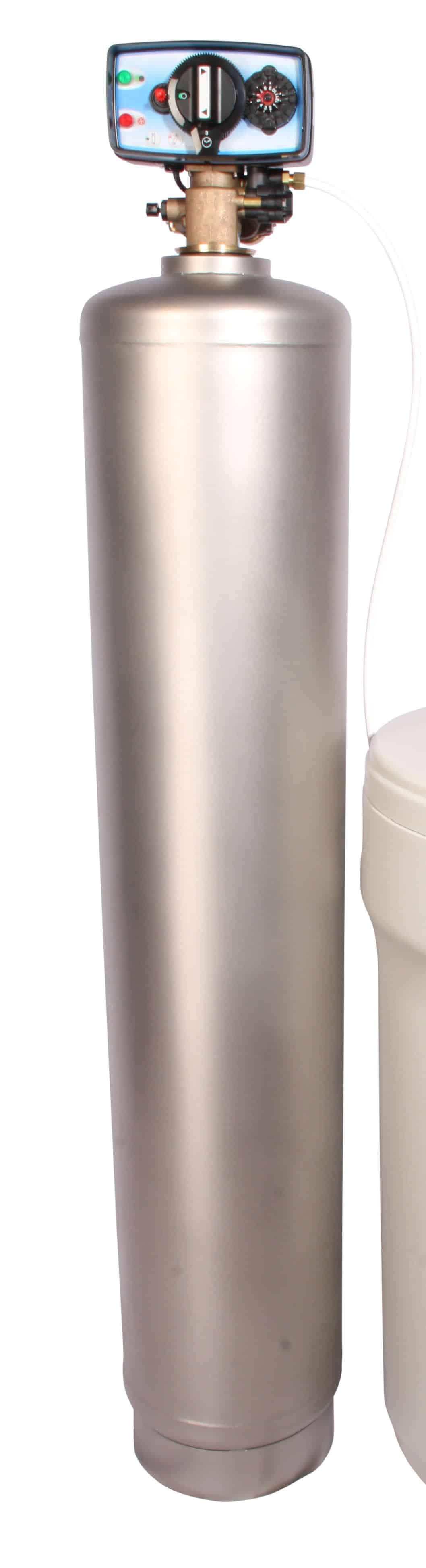 Edelstahldrucktank einer Heißwasserenthärtungsanlage